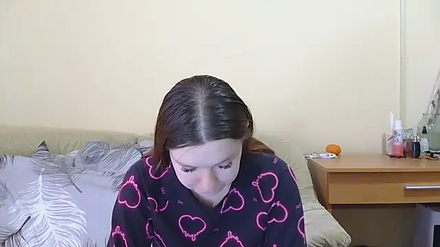 JessicaHolland1 online show from April 2026 06:07:02 AM
