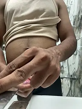 Snapshot of gearswitch46 chatting on April 2026 07:03:02 PM gearswitch46 online show from April 2026 07:03:02 PM