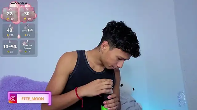 ETTE MOON online show from April 2026 04:34:01 AM