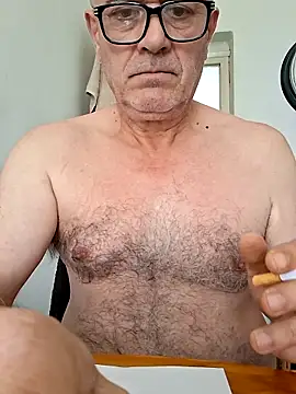 julenvcia online show from April 2026 01:28:01 PM
