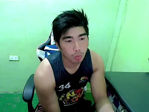 Snapshot of Hunkfireman chatting on July 2026 11:23:02 PM Hunkfireman online show from July 2026 11:23:02 PM