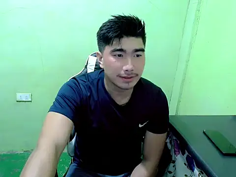Snapshot of Hunkfireman chatting on July 2026 11:20:01 PM Hunkfireman online show from July 2026 11:20:01 PM