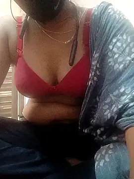 Snapshot of SWEETI_HORNY50 chatting on April 2026 10:37:02 AM SWEETI HORNY50 online show from April 2026 10:37:02 AM