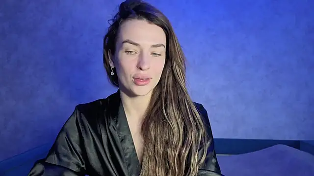 Snapshot of Kira__love1 chatting on May 2026 08:41:01 AM Kira love1 online show from May 2026 08:41:01 AM