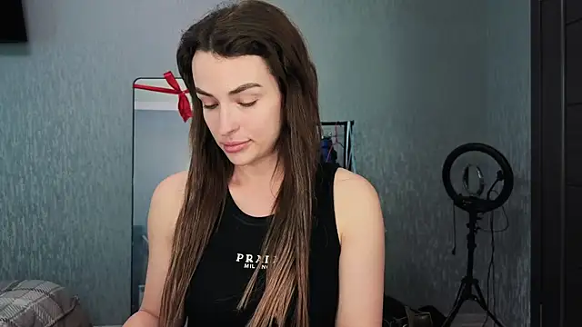 Snapshot of Kira__love1 chatting on May 2026 02:45:01 PM Kira love1 online show from May 2026 02:45:01 PM