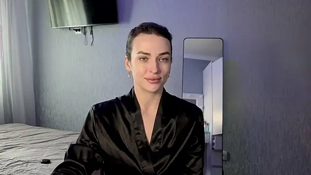 Snapshot of Kira__love1 chatting on May 2026 12:33:01 PM Kira love1 online show from May 2026 12:33:01 PM
