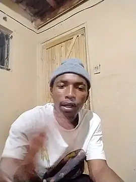 alphamale25 online show from July 2026 11:18:02 PM