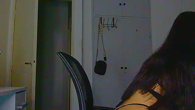 petitebelu online show from August 2026 11:01:01 AM