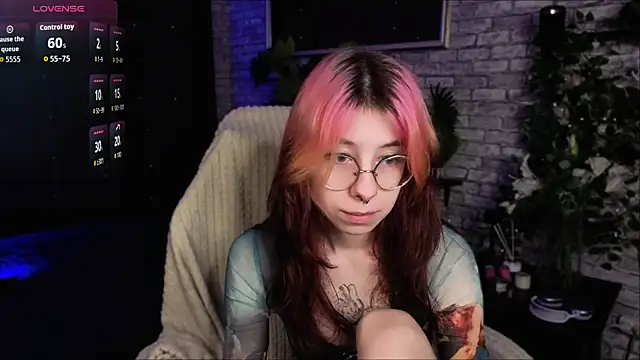 Alice Nyx online show from June 2026 08:33:02 PM