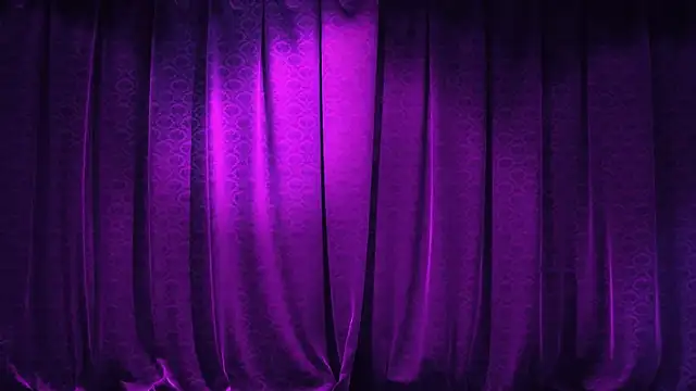 Snapshot of PolyCircus chatting on April 2026 04:04:02 AM PolyCircus online show from April 2026 04:04:02 AM