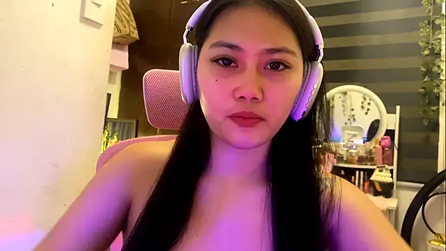 GlindaDejardin online show from May 2026 05:40:01 PM