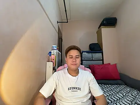 Snapshot of tipsy_butter chatting on August 2026 09:41:02 AM tipsy butter online show from August 2026 09:41:02 AM