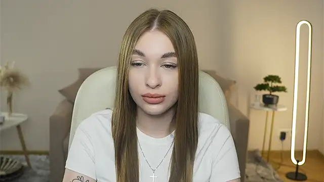 Snapshot of SangVivolo chatting on April 2026 09:50:01 AM SangVivolo online show from April 2026 09:50:01 AM