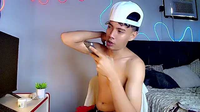 Ethan Noa online show from April 2026 03:39:02 PM