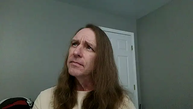 Magnus Luv online show from June 2026 08:02:02 PM
