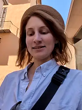 Snapshot of Julialexxxx chatting on May 2026 08:10:01 AM Julialexxxx online show from May 2026 08:10:01 AM