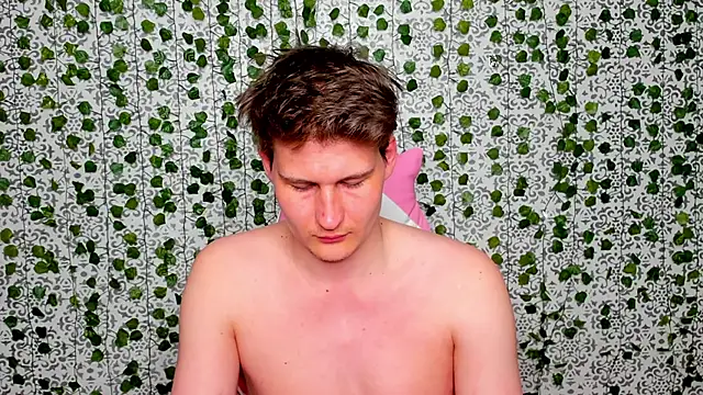 Snapshot of _Srifi_ chatting on April 2026 08:24:02 PM Srifi online show from April 2026 08:24:02 PM