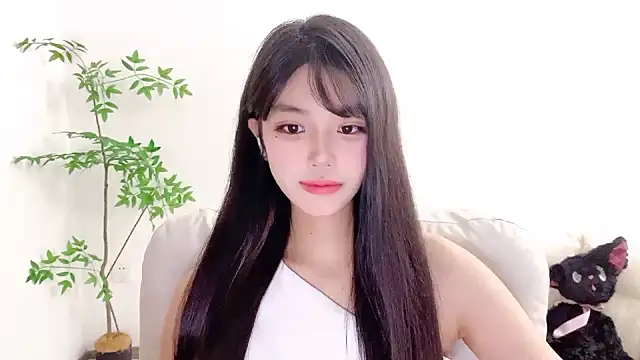 Snapshot of Kitteovo chatting on May 2026 08:20:01 AM Kitteovo online show from May 2026 08:20:01 AM