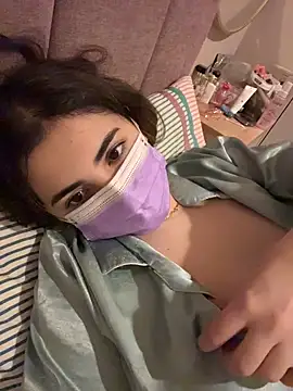 AnnieCartier online show from April 2026 11:13:02 PM