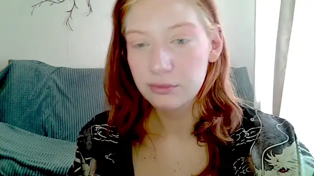 Snapshot of earn_my_lily chatting on April 2026 07:35:01 AM earn my lily online show from April 2026 07:35:01 AM