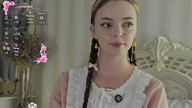 Snapshot of LianaGracee chatting on July 2026 10:13:02 AM LianaGracee online show from July 2026 10:13:02 AM