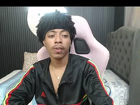Snapshot of velvetcouple_x chatting on May 2026 06:14:02 PM velvetcouple x online show from May 2026 06:14:02 PM