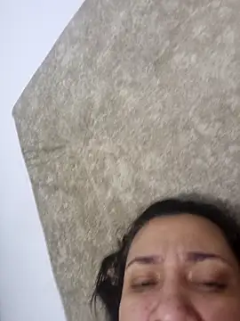 Nia amaur online show from April 2026 06:24:01 AM