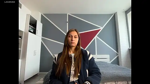 Snapshot of KatrinHapp chatting on April 2026 06:19:01 AM KatrinHapp online show from April 2026 06:19:01 AM