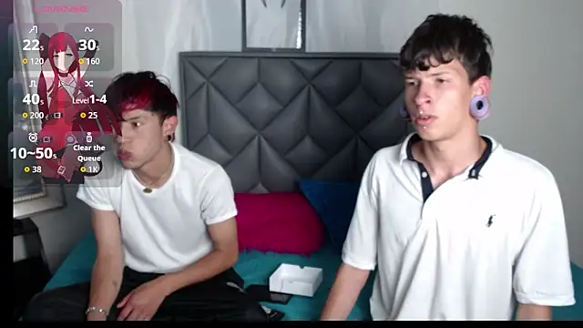 Demian y Salvatore online show from April 2026 06:35:01 PM