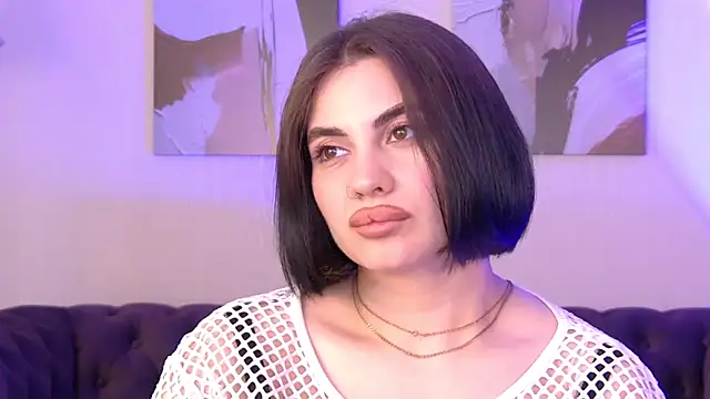 AdrianaToress online show from May 2026 01:56:01 AM