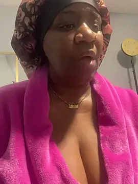 Snapshot of amberchill26 chatting on June 2026 05:15:02 PM amberchill26 online show from June 2026 05:15:02 PM