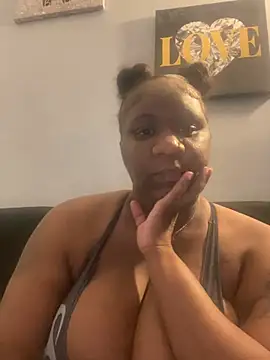 Snapshot of amberchill26 chatting on June 2026 02:05:01 PM amberchill26 online show from June 2026 02:05:01 PM