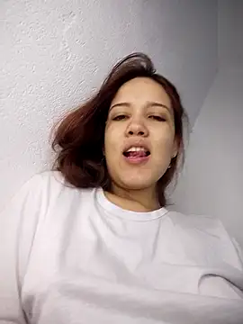 AdrianaFrank online show from April 2026 07:27:02 PM