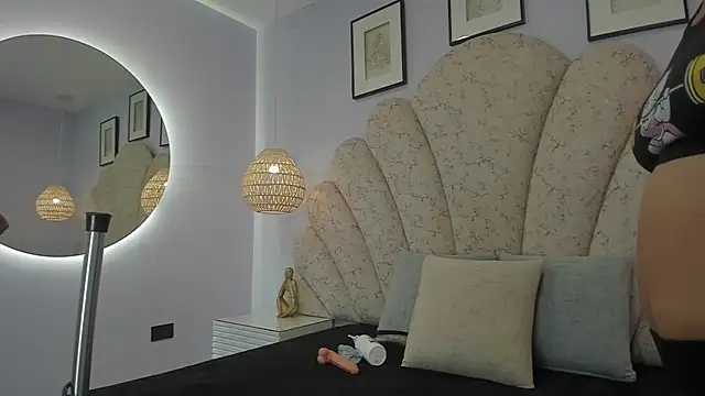 zoe blosson online show from April 2026 02:26:02 AM