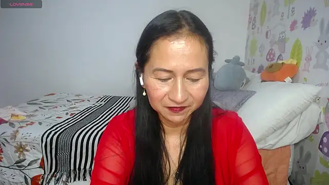 Snapshot of Tyna_b chatting on July 2026 02:18:01 AM Tyna b online show from July 2026 02:18:01 AM