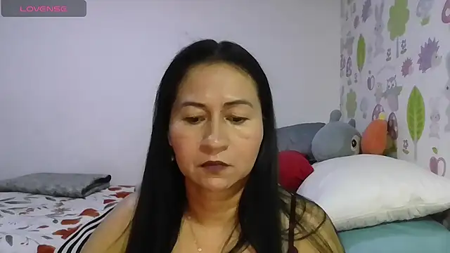 Snapshot of Tyna_b chatting on July 2026 12:19:02 AM Tyna b online show from July 2026 12:19:02 AM
