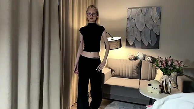 EvelineMolima online show from May 2026 06:16:02 PM