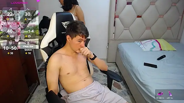 Zoe and jackk  online show from May 2026 10:40:02 PM