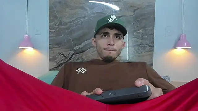 Snapshot of James-06 chatting on May 2026 11:38:02 AM James-06 online show from May 2026 11:38:02 AM