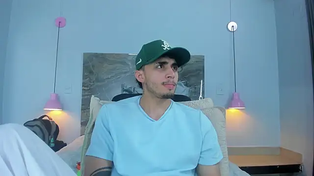 Snapshot of James-06 chatting on May 2026 11:27:02 AM James-06 online show from May 2026 11:27:02 AM