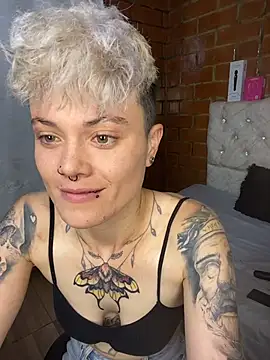 Snapshot of Megan-c chatting on June 2026 01:05:01 AM Megan-c online show from June 2026 01:05:01 AM
