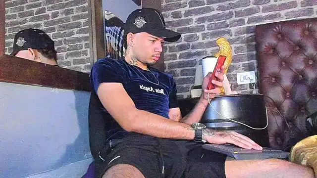 Daniel huge22 online show from June 2026 04:00:02 PM