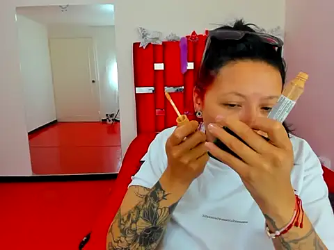 Snapshot of scarlett_red_1 chatting on May 2026 04:13:01 PM scarlett red 1 online show from May 2026 04:13:01 PM
