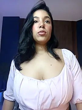Snapshot of BrendaBloom_ chatting on May 2026 12:11:02 PM BrendaBloom online show from May 2026 12:11:02 PM