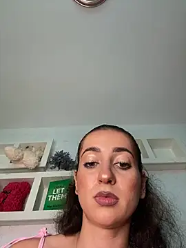 KarolDolly05 online show from July 2026 01:28:01 PM
