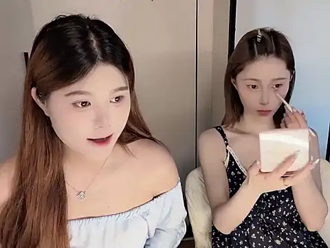 Snapshot of KaKa-01 chatting on April 2026 02:28:02 AM KaKa-01 online show from April 2026 02:28:02 AM