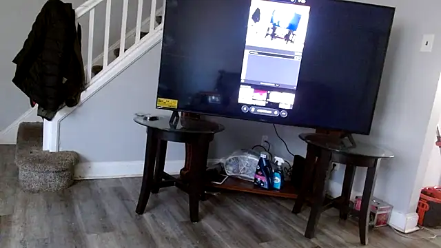 Snapshot of mrbeatit00 chatting on April 2026 07:14:01 PM mrbeatit00 online show from April 2026 07:14:01 PM