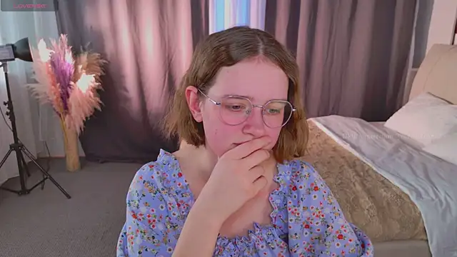 Snapshot of FreeHarmony_ chatting on April 2026 03:28:02 PM FreeHarmony online show from April 2026 03:28:02 PM