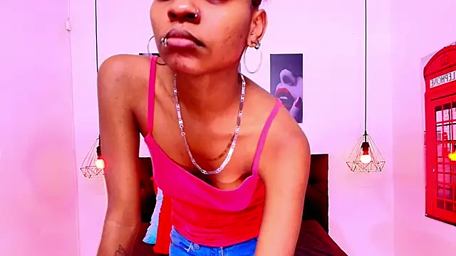 Snapshot of hilary_banks1 chatting on July 2026 06:06:02 AM hilary banks1 online show from July 2026 06:06:02 AM