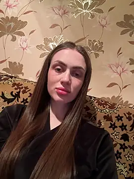 AlinaLove3213 online show from April 2026 06:20:01 PM